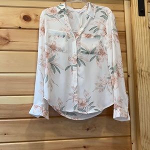 NWT CANDIES BUTTON DOWN BLOUSE.